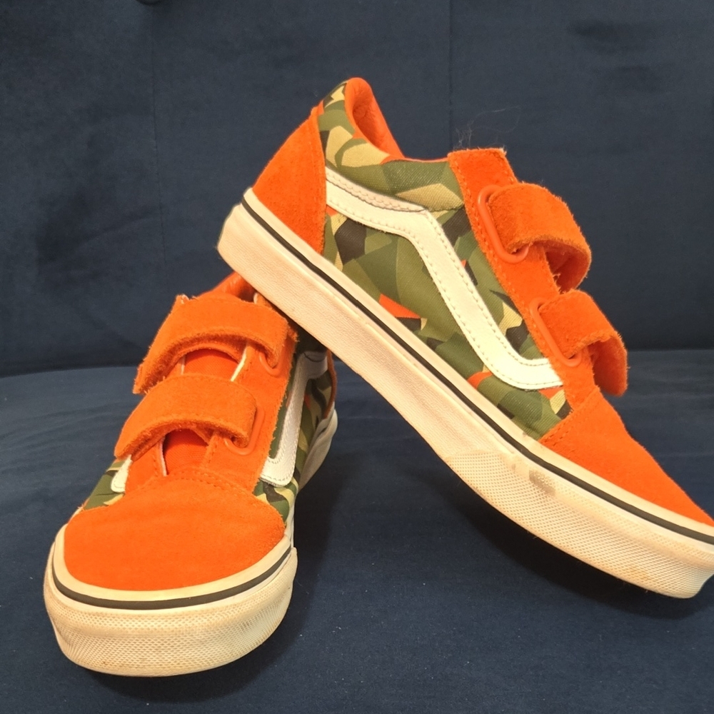 Vans Orange and Green Sneakers Vibrant Design